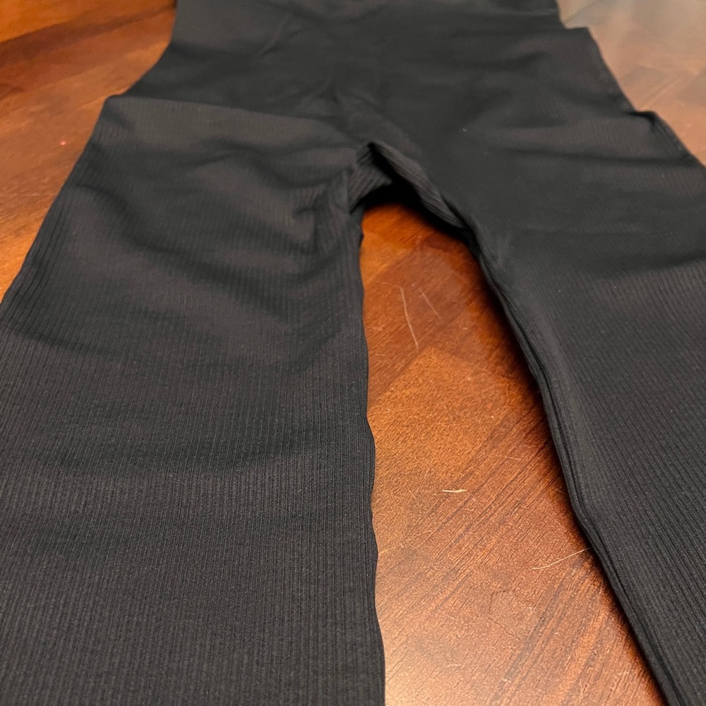 OQQ Ribbed Black Boot Cut Jumpsuit - Picture 4 of 8